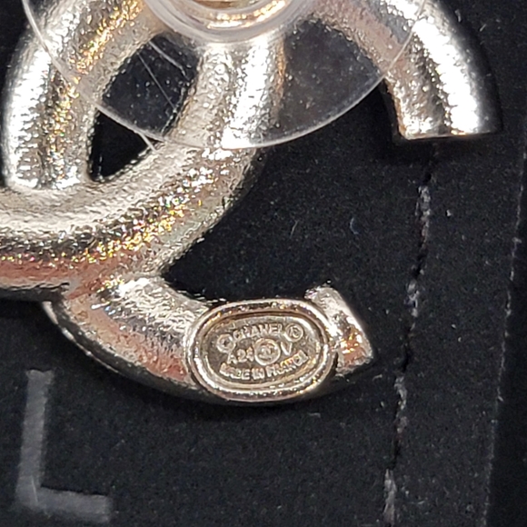 CHANEL RHINESTONE AND BLACK CC STUD EARRINGS - Picture 5 of 5